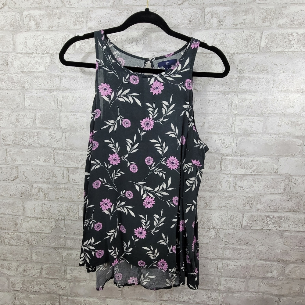 Gap top women's medium